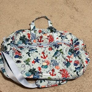 Vera Bradley travel duffle bag